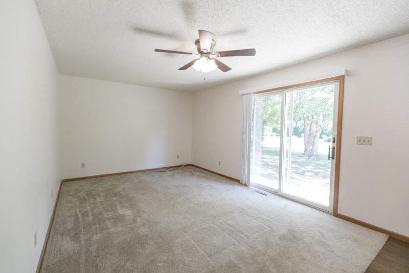 FAMILY ROOM - 1102 S Garden Ct