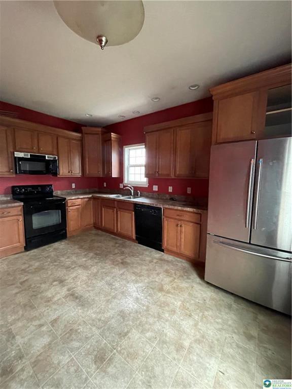 Building Photo - 351 Hawthorn Ln