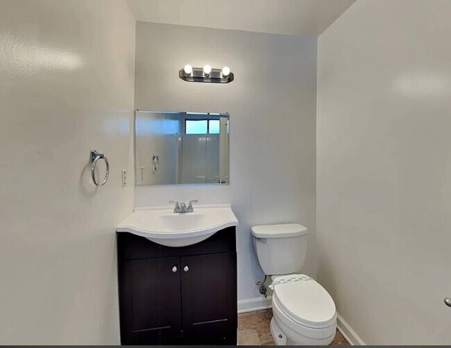 Building Photo - 13257 E Ave W 2