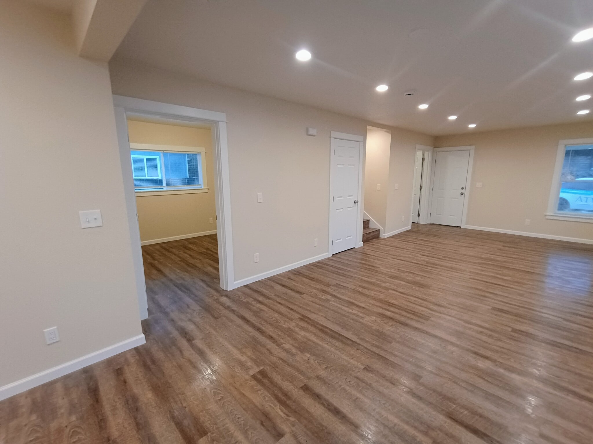 Building Photo - 642 Weed Ave