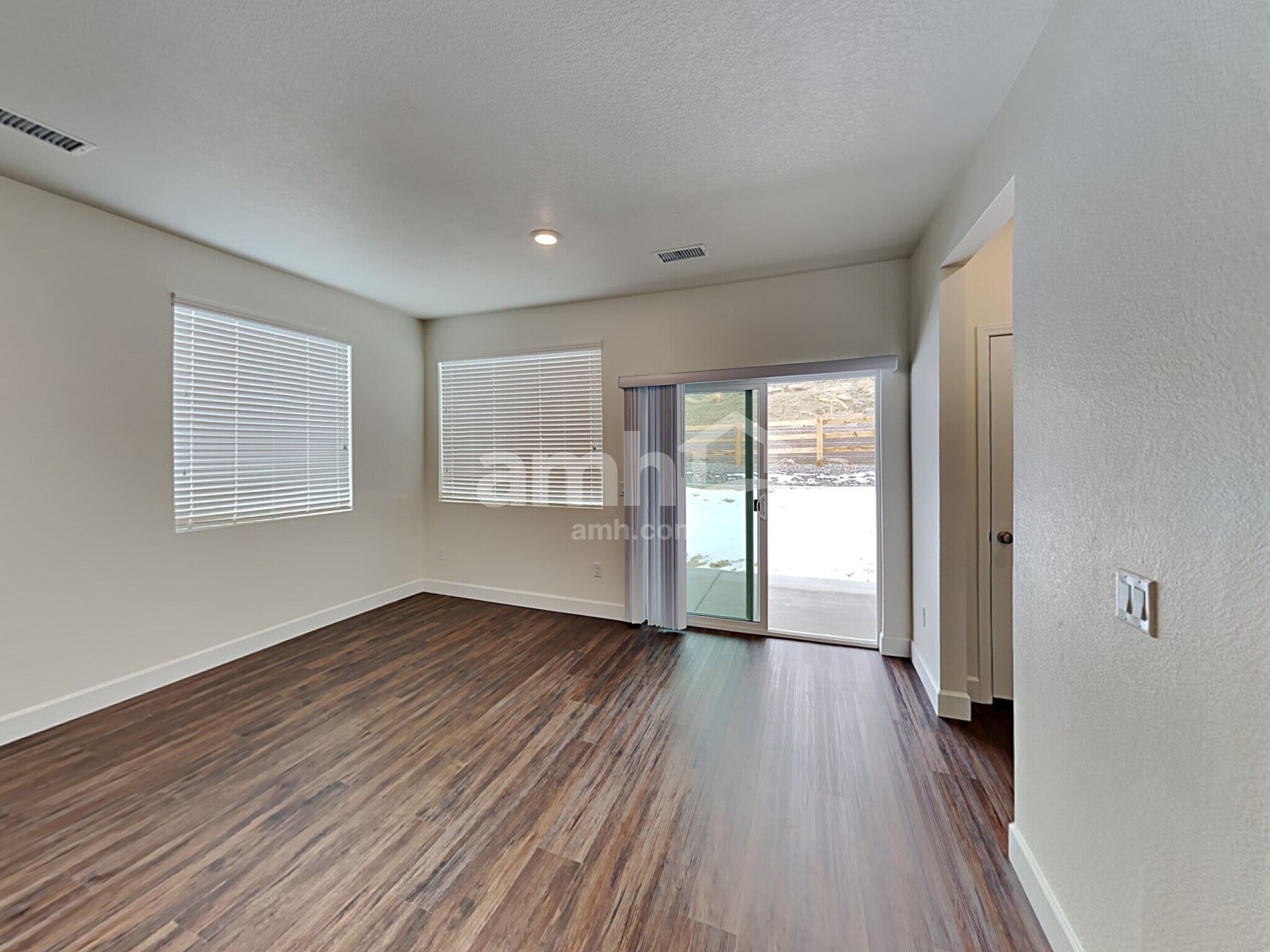 Building Photo - 15081 W 82nd Pl