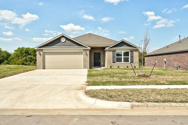 Building Photo - BRAND NEW! 4 Bed 2 Bath Home in Newcastle!