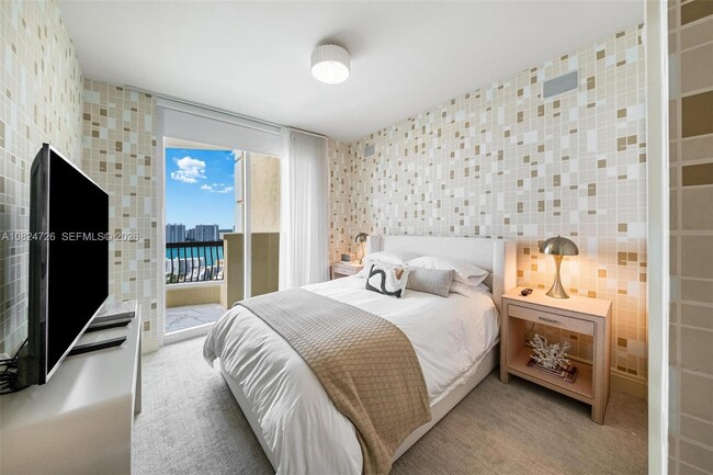 Building Photo - 17875 Collins Ave