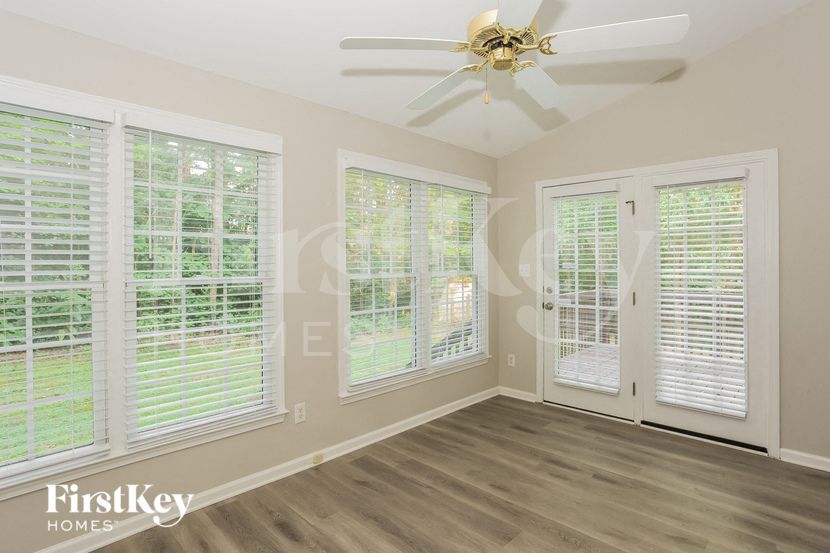 Building Photo - 4520 Candalon Way