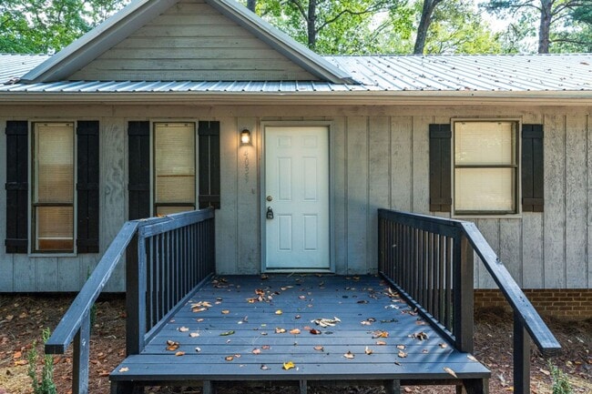 Building Photo - Irondale 4BR / 2BA Home – A Must See!