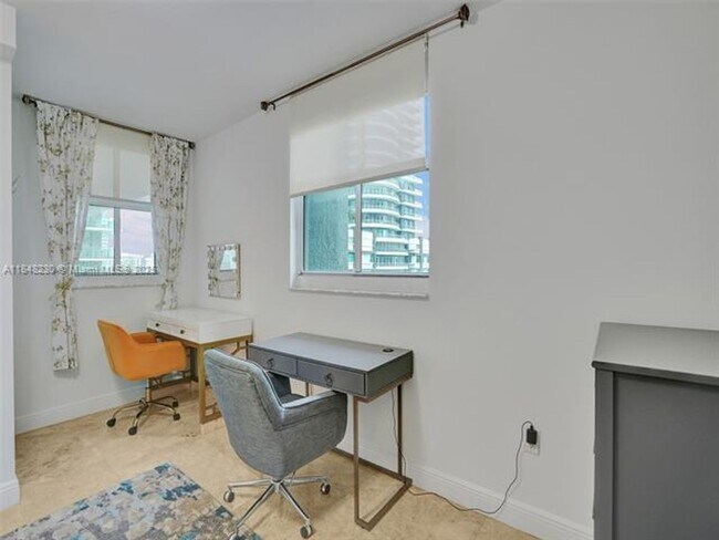 Building Photo - 1250 S Miami Ave
