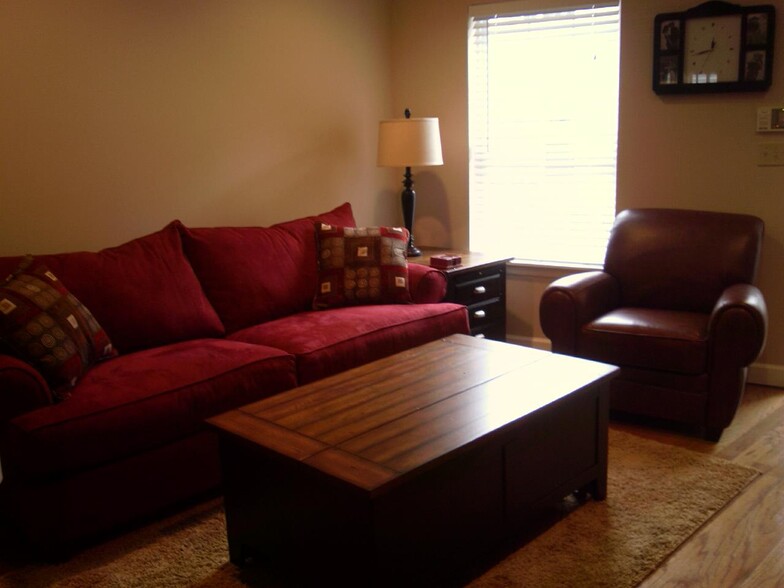 Building Photo - 6106 Yardley Way