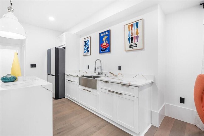 Building Photo - 507 Karen Ln