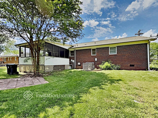 Building Photo - 499 Kingfield Dr SW