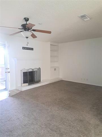 Building Photo - 955 Roaring Springs Rd