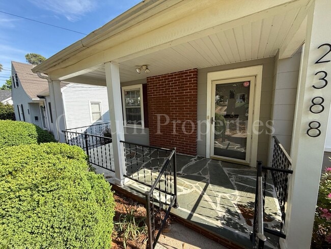 Building Photo - 2388 Jefferson Ave