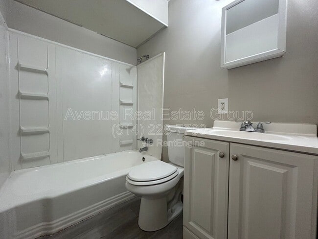 Building Photo - 11 Anistasia Dr