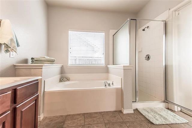 Building Photo - 9779 Old Field Dr