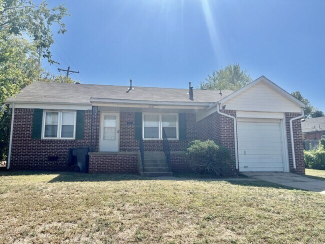 Primary Photo - Two bedroom house in N. OKC