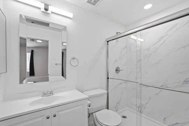 Building Photo - 18804 N 33rd Dr