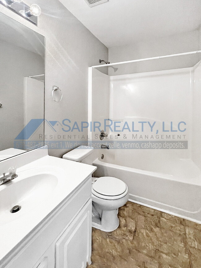 Building Photo - 7107 Brookview Way