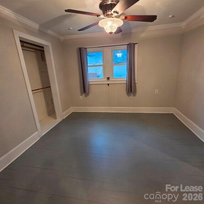 Building Photo - 383 Water St