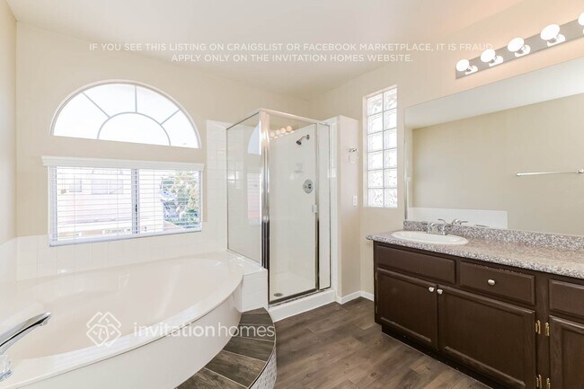 Building Photo - 2872 Palleta Dr