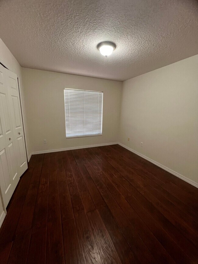 Building Photo - 1851 Abbeyridge Dr