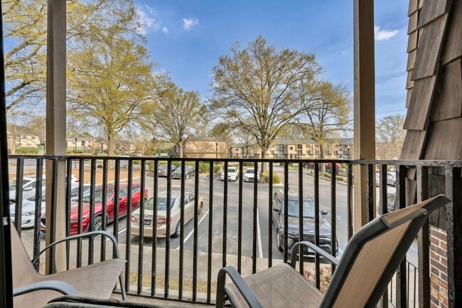 Building Photo - BG0218