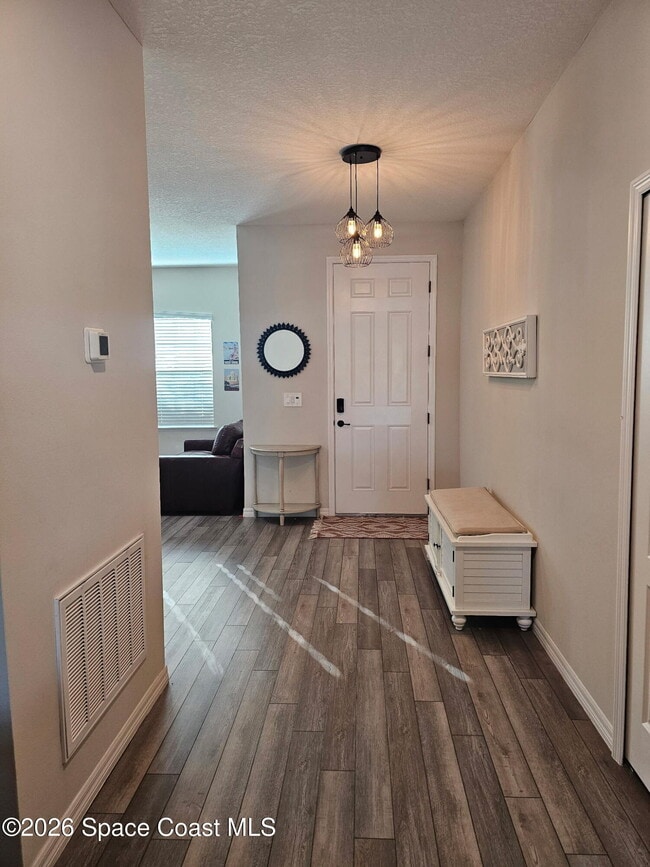 Building Photo - 4793 Shannock Ave