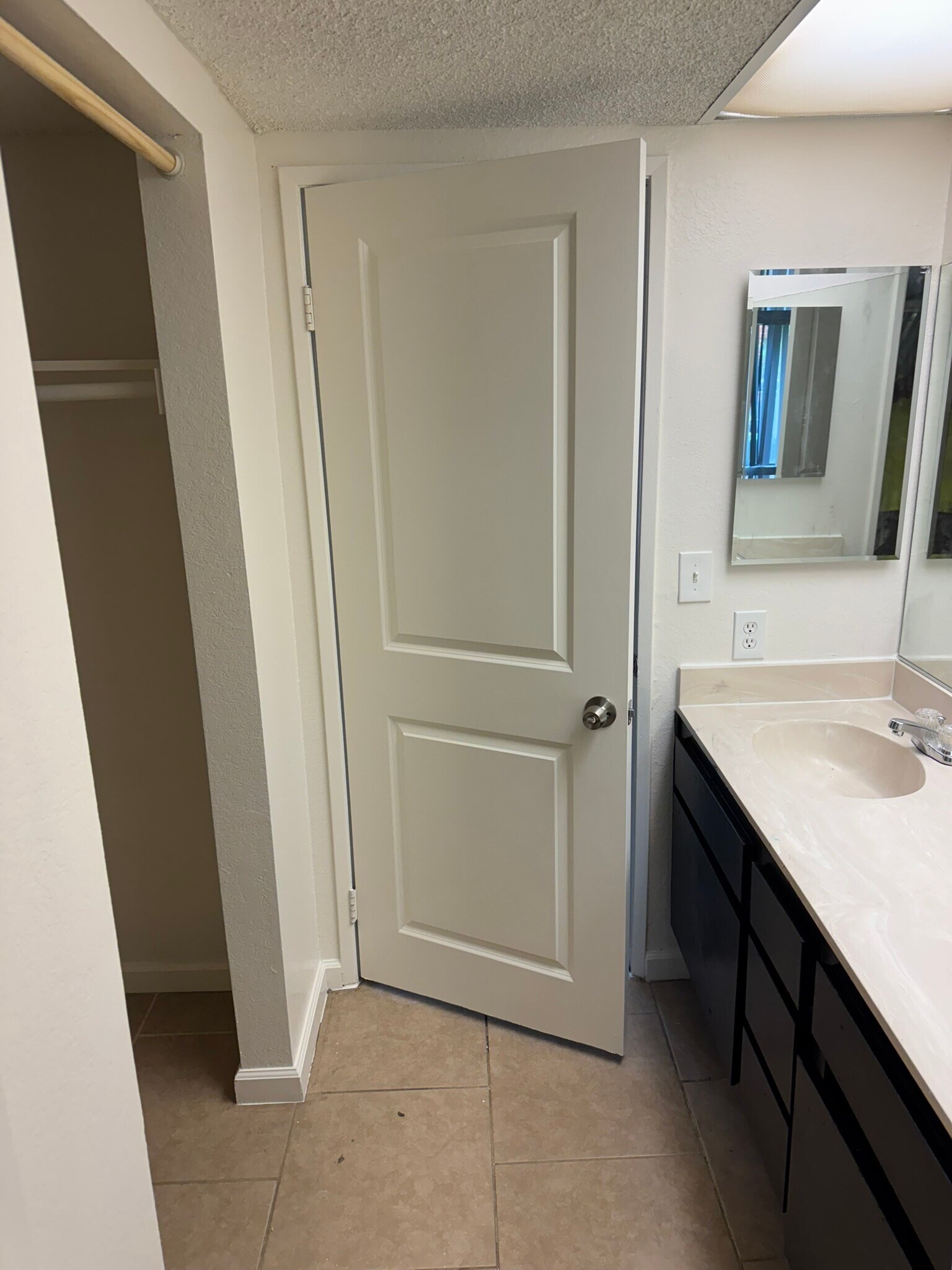 Building Photo - 44406 15th St E