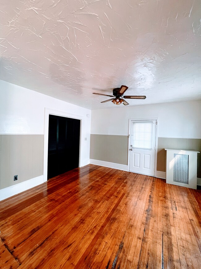 Building Photo - 355 High St