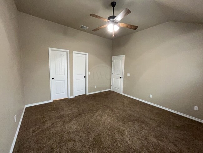 Building Photo - 203 Sladecek Dr