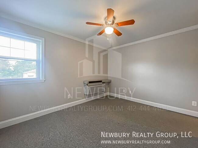 Building Photo - 305 San Juan Dr