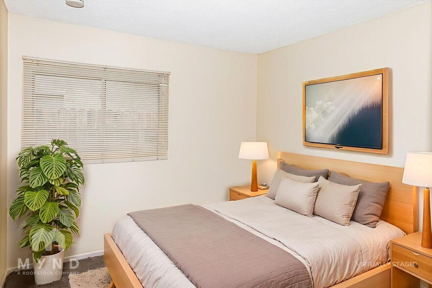 Building Photo - 2625 Wardlow Ave