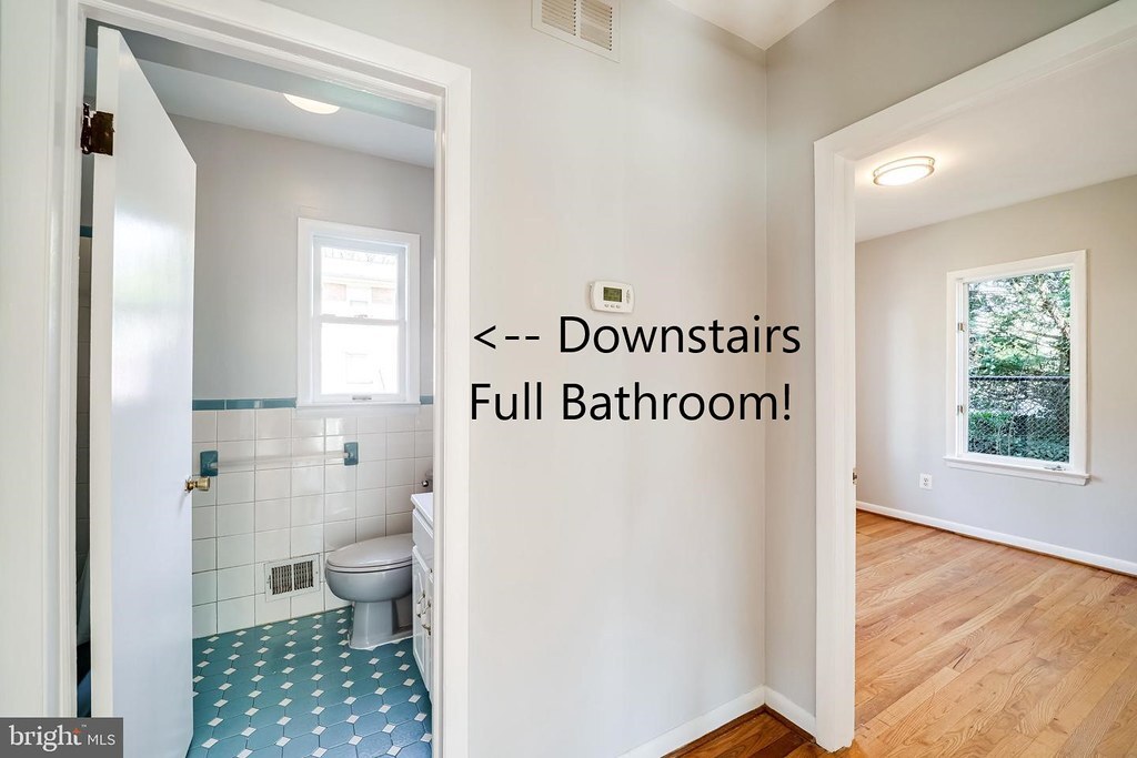 Building Photo - 1912 S Glebe Rd