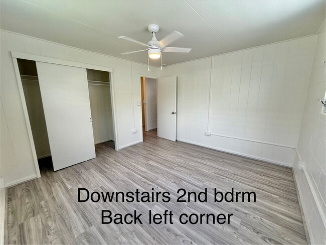 Building Photo - Modern two story Kaimuki home - all new ki...