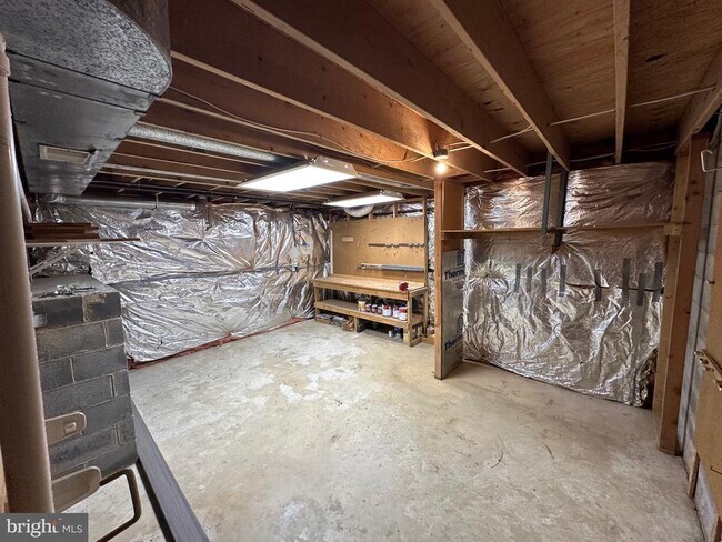 Building Photo - 5509 Thornbush Ct