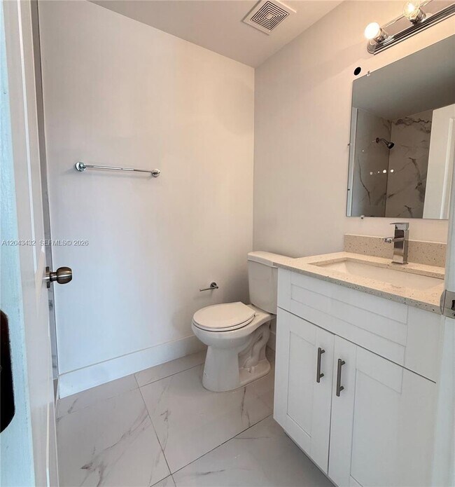 Building Photo - 450 Beacom Blvd