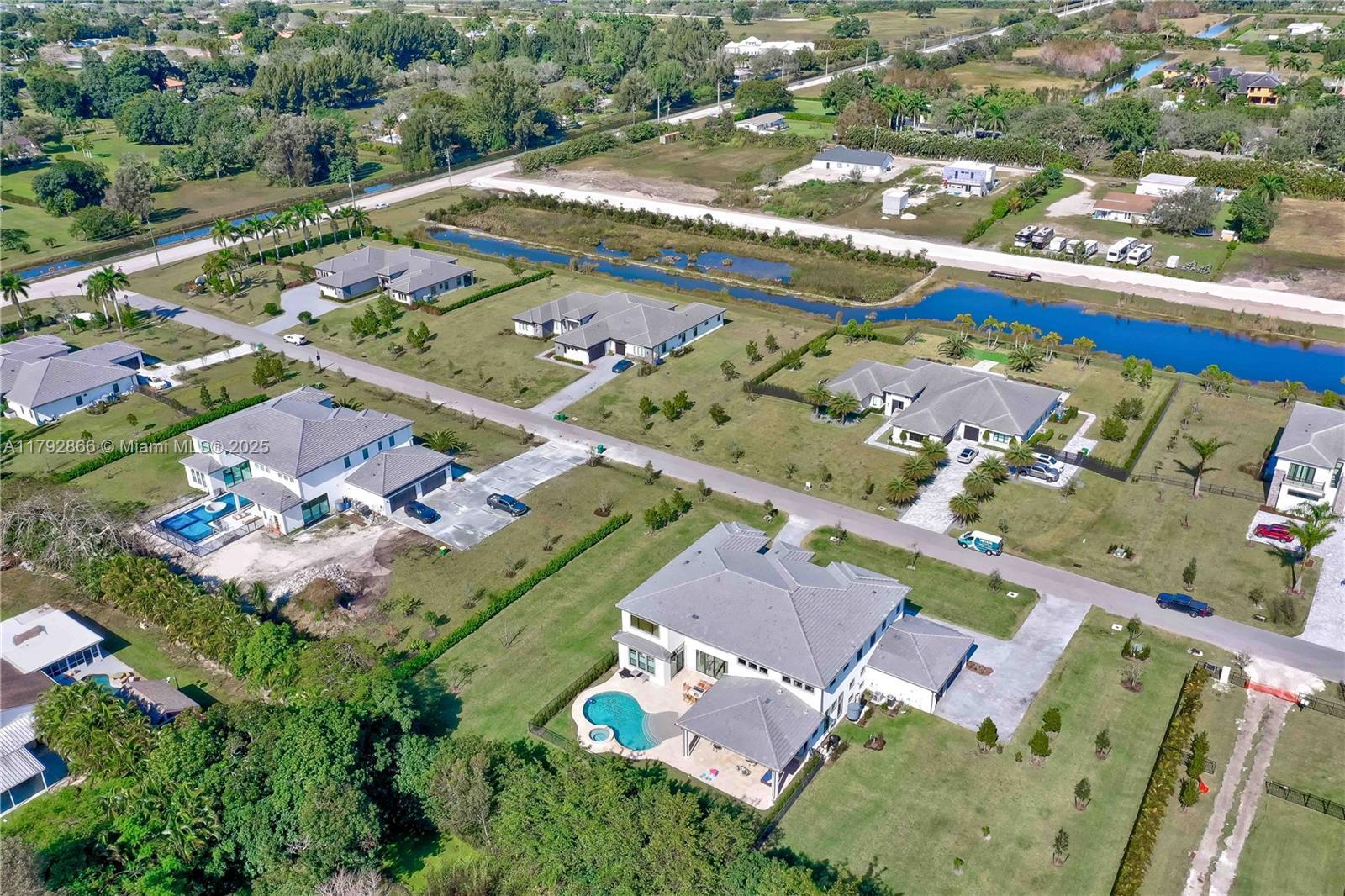 Building Photo - 17130 Magnolia Estates Dr