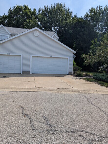 Primary Photo - 1359 Meadow Run