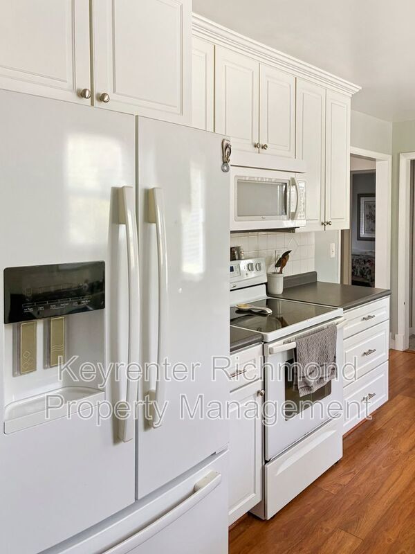 Building Photo - 10015 Seminole Rd