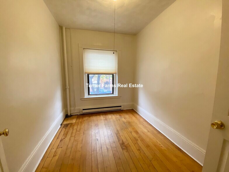 Building Photo - 614 Columbus Ave