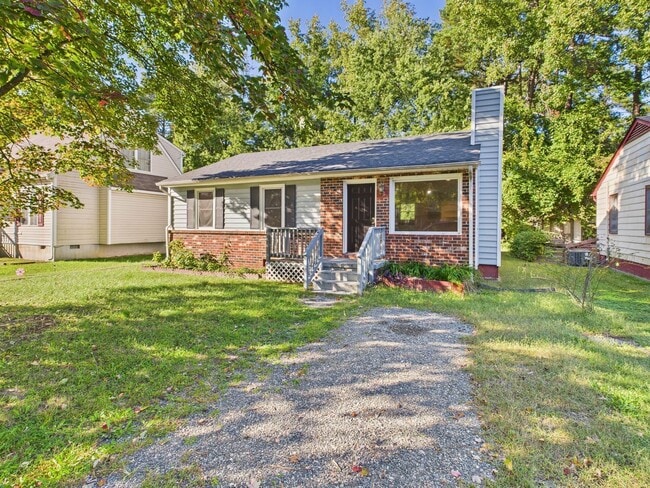 Building Photo - 818 Winnetka Ave