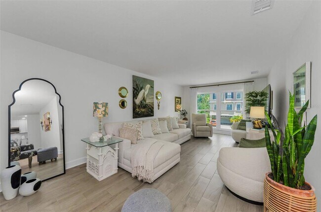 Building Photo - 2700 Bayshore Blvd