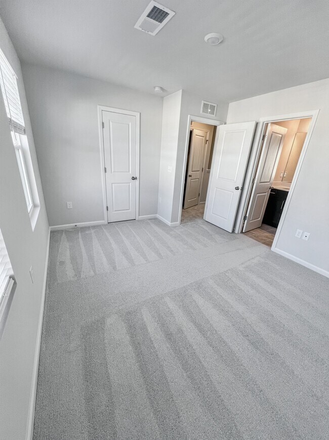 Building Photo - 2619 Chert Ln