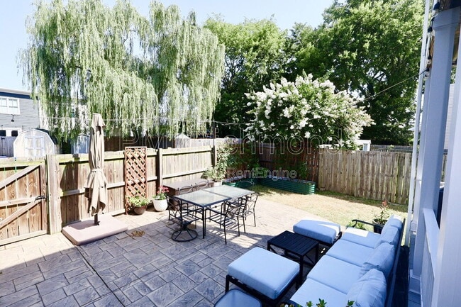 Building Photo - 612 N 30th St