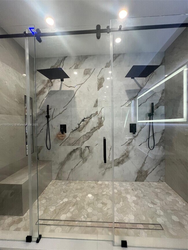 Building Photo - 7910 Harbor Island Dr