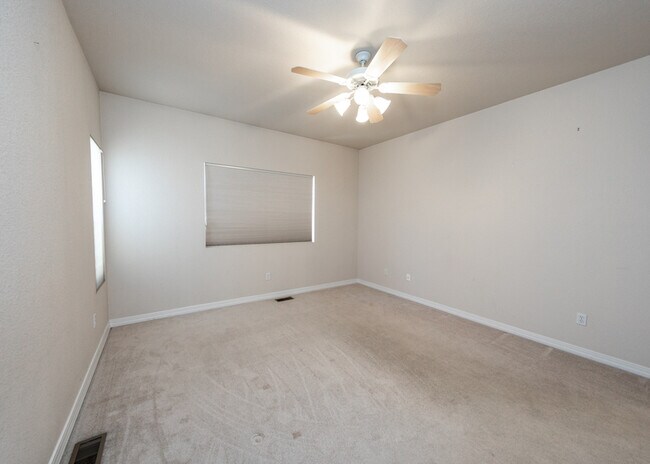 Building Photo - 5607 University Village View