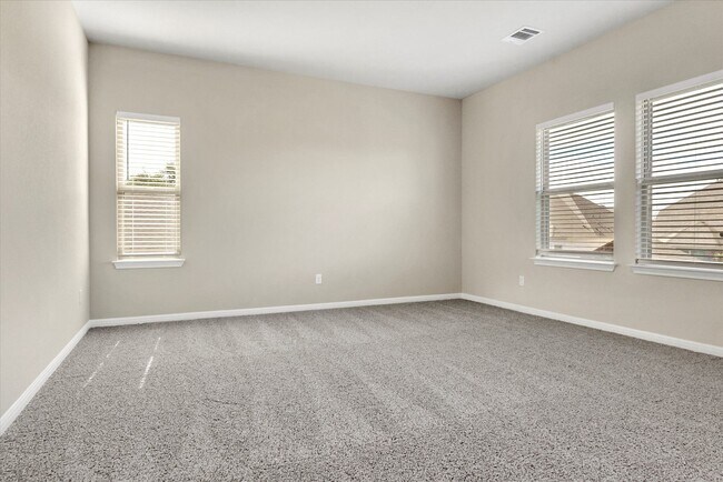 Building Photo - 704 Olive Creek Dr