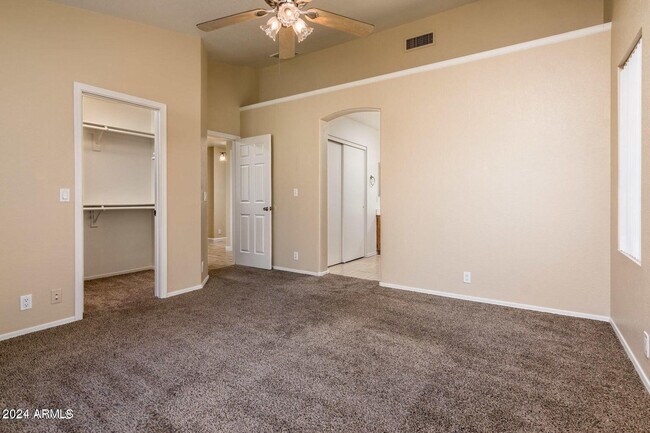 Building Photo - 8564 W Ocotillo Rd