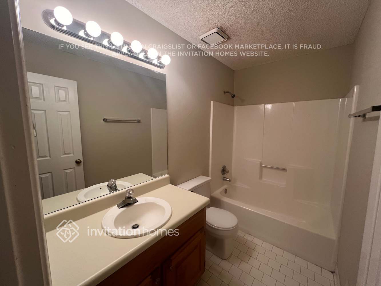 Building Photo - 2440 Sherrie Ln SW