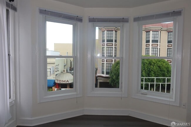 Building Photo - 3315 Steiner St