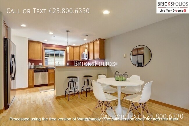Building Photo - 11316 8th Ave NE