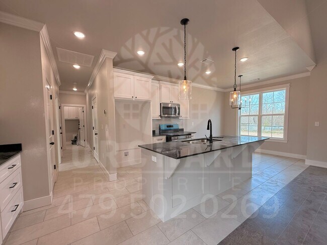 Building Photo - Bella Vista Single-Family Home- 3 Bed/ 2 Bath- Well-Designed Fernley Plan